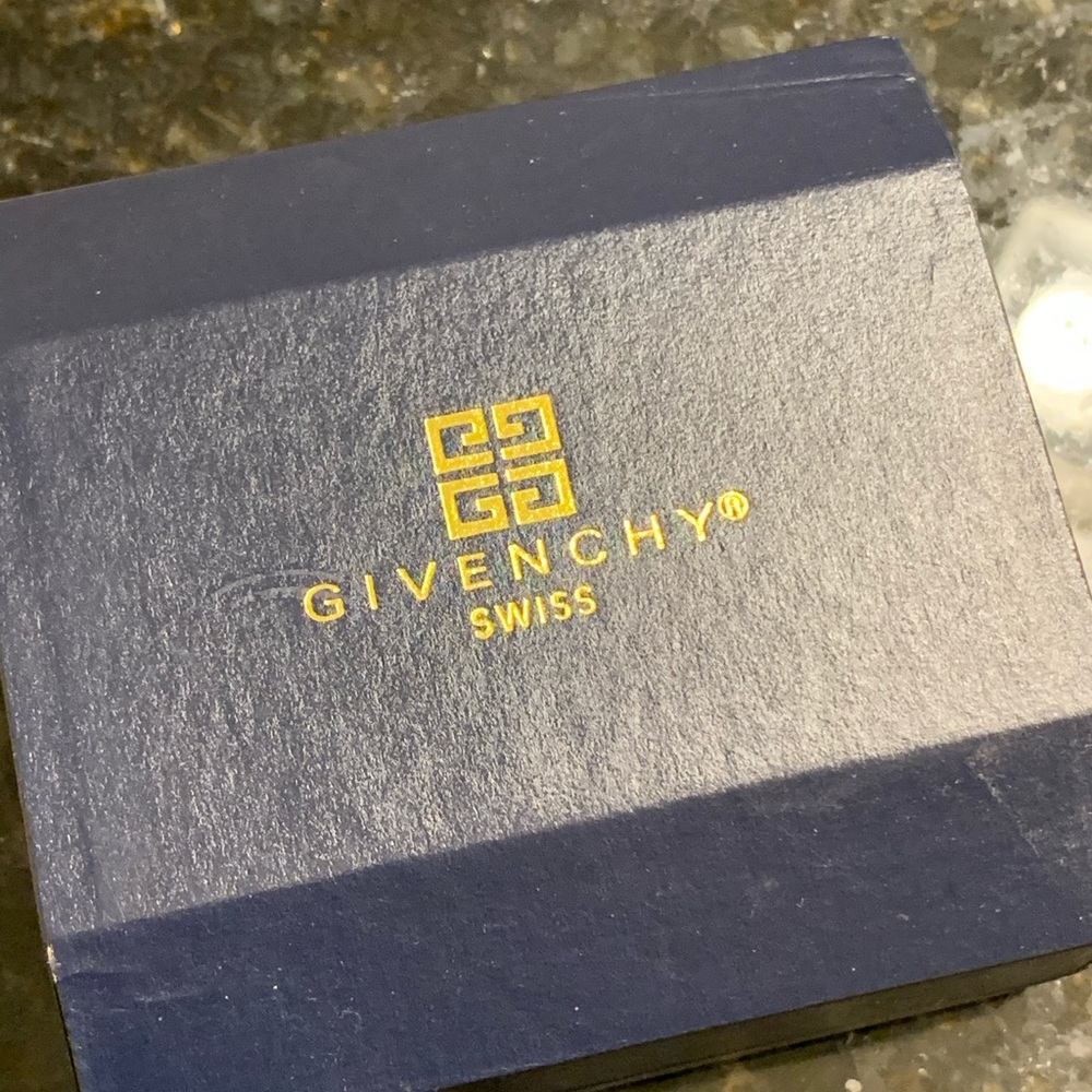 Givenchy Watch - Picture 6 of 11